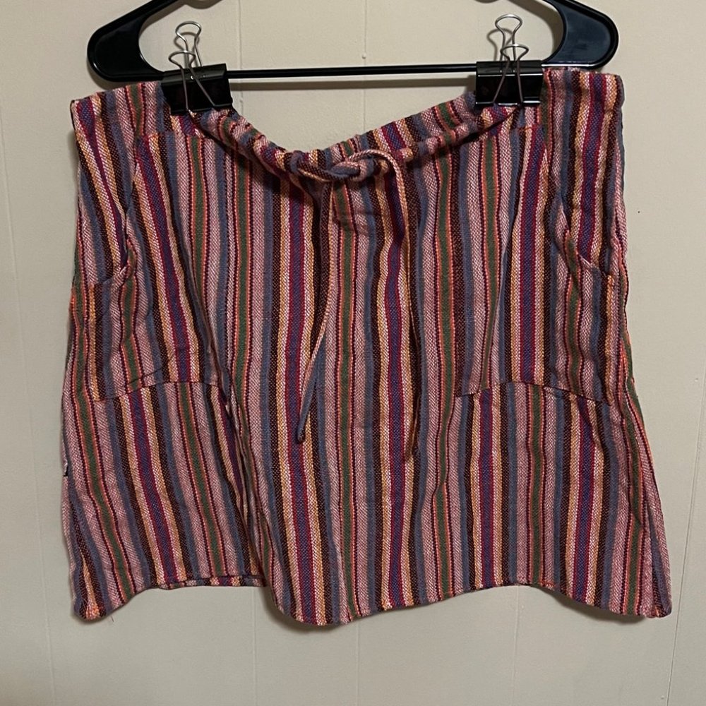 Colorful woven skirt with pockets